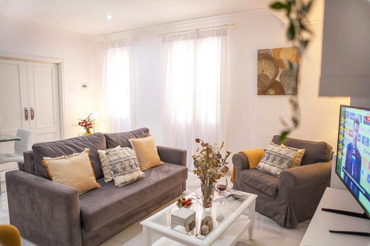 Apartamentos Rg Arenal II 塞维利亚 外观 照片